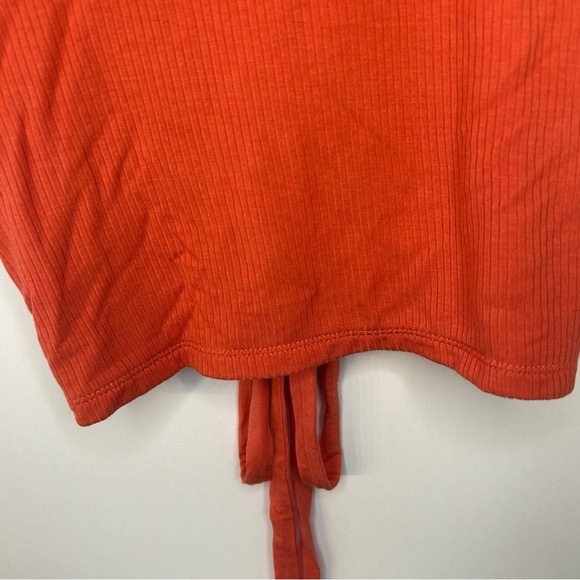 Offline by Aerie Thumbs Up Tie-Back T-Shirt, S, Coral, Ribbed Cropped Open-Back - Picture 9 of 13